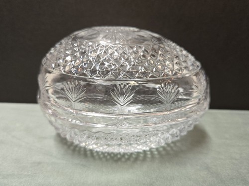 Vintage avon glass egg - egg, 1977